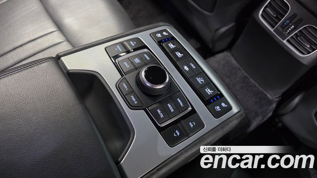 Genesis G80 3.3 GDI AWD Premium Luxury 2017 — фото 17