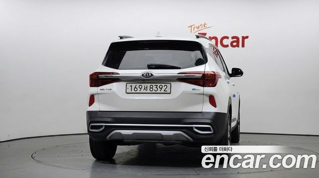 Kia Seltos Diesel 1.6 2WD Noblesse 2020 — фото 4