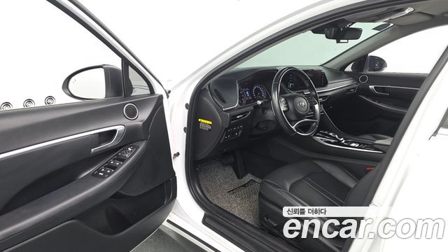 Hyundai Sonata (DN8) 2.0 Premium Family 2020 — фото 10