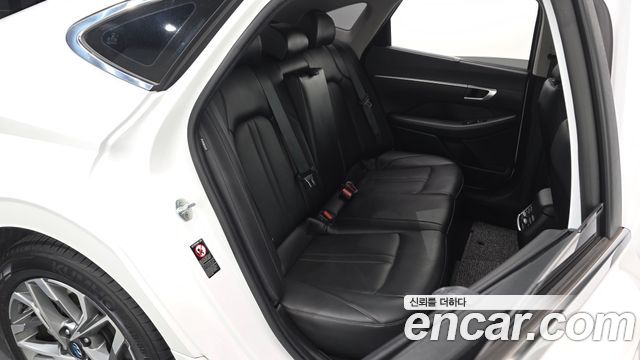 Hyundai Sonata (DN8) 2.0 Premium Family 2020 — фото 16