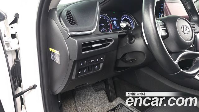 Hyundai Sonata (DN8) 2.0 Premium Family 2020 — фото 17