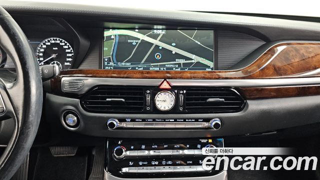 Genesis EQ900 5.0 GDI AWD Prestige 2016 — фото 14