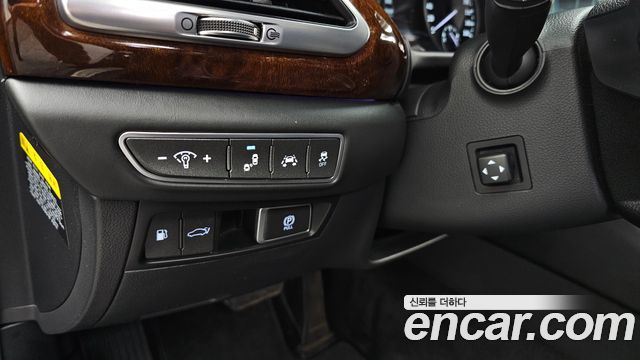 Genesis EQ900 5.0 GDI AWD Prestige 2016 — фото 16