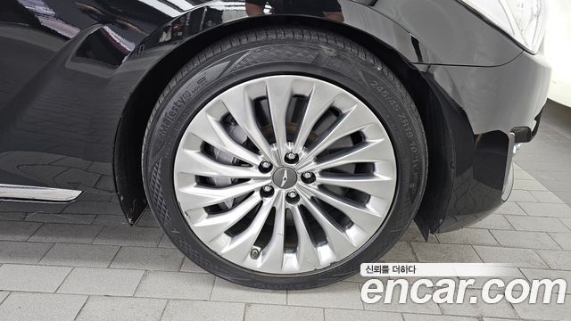 Genesis EQ900 5.0 GDI AWD Prestige 2016 — фото 21