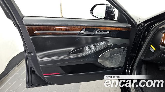 Genesis EQ900 5.0 GDI AWD Prestige 2016 — фото 24