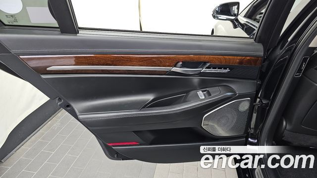 Genesis EQ900 5.0 GDI AWD Prestige 2016 — фото 25