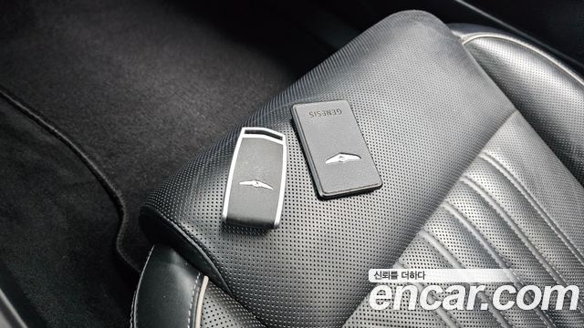 Genesis EQ900 5.0 GDI AWD Prestige 2016 — фото 26
