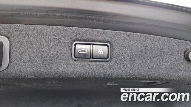 Genesis EQ900 5.0 GDI AWD Prestige 2016 — фото 32