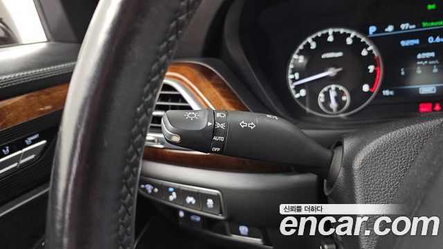 Genesis EQ900 5.0 GDI AWD Prestige 2016 — фото 35
