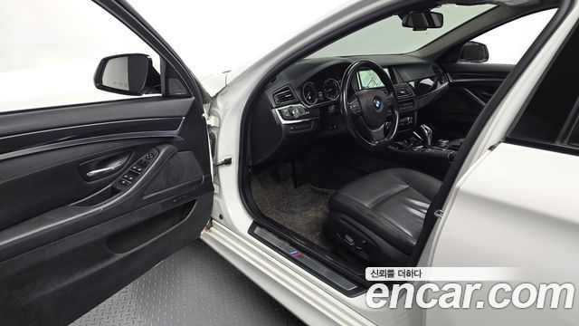 BMW 5 Series (F10) 530d xDrive M Aero Dynamic 2016 — фото 10