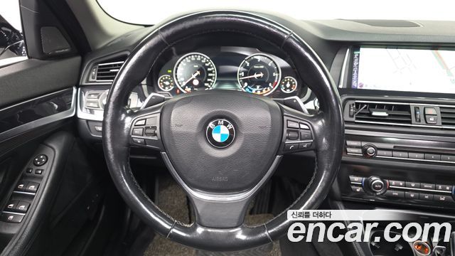 BMW 5 Series (F10) 530d xDrive M Aero Dynamic 2016 — фото 13