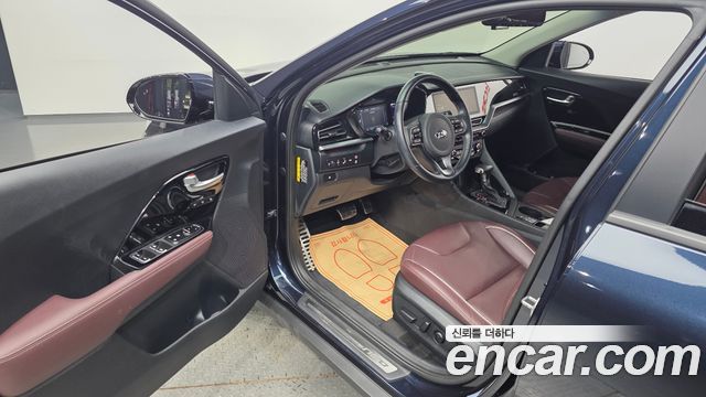 Kia Niro 1.6 HEV Noblesse Special 2020 — фото 10