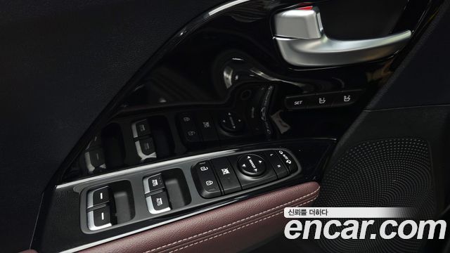 Kia Niro 1.6 HEV Noblesse Special 2020 — фото 12