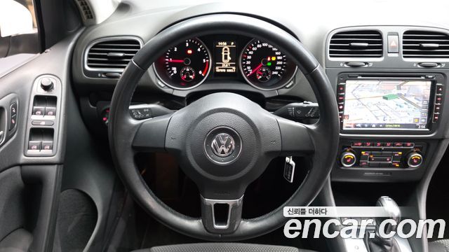 Volkswagen Golf (VI) 2.0 TDI StyleEdition 2013 — фото 13
