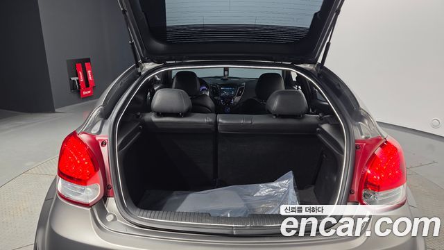 Hyundai Veloster Turbo D Spec 2015 — фото 20