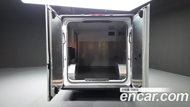 Hyundai ST1 Cargo Premium 2025 — фото 20