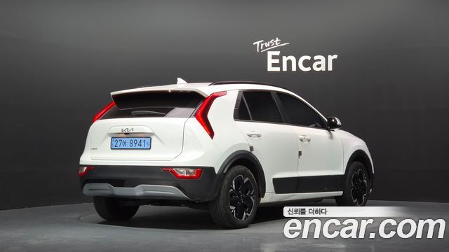 Kia Niro EV Air 2023 — фото 2