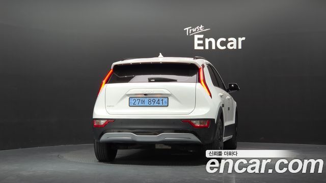 Kia Niro EV Air 2023 — фото 4