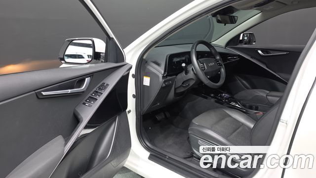 Kia Niro EV Air 2023 — фото 10