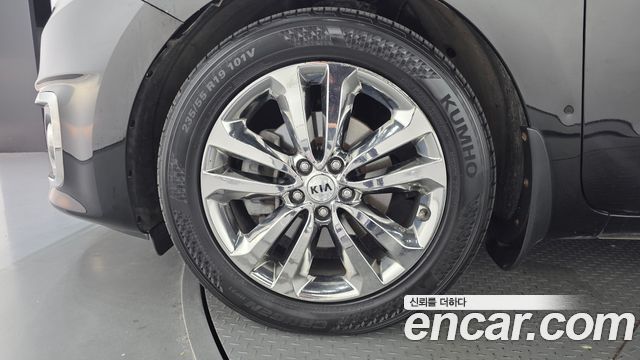 Kia Carnival 9-seater Prestige 2017 — фото 5