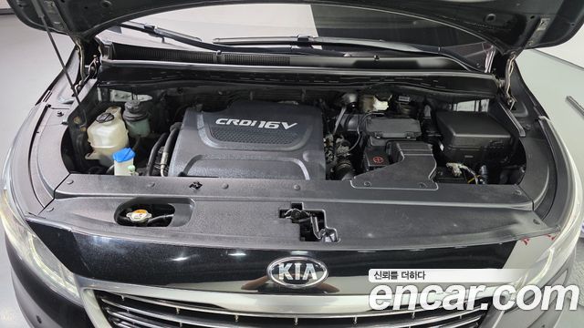 Kia Carnival 9-seater Prestige 2017 — фото 6