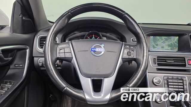 Volvo V60 D2 1st 2015 — фото 13