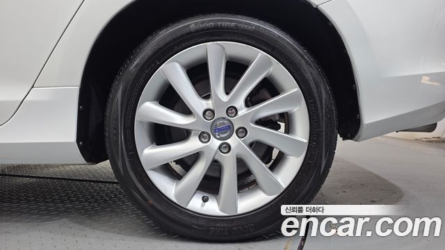 Volvo V60 D2 1st 2015 — фото 21