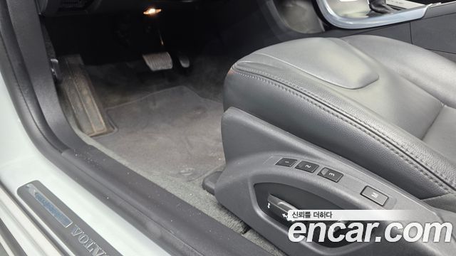 Volvo V60 D2 1st 2015 — фото 29