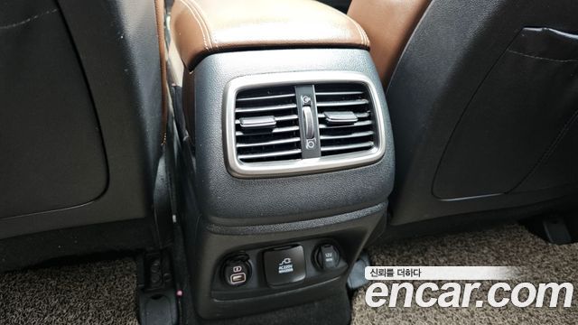 Kia Sorento Diesel 2.2 2WD Noblesse Special 2016 — фото 18