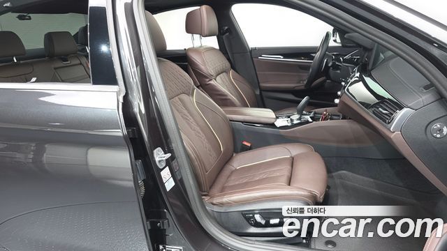 BMW 5 Series (G30) 530i xDrive M Sport Package 2023 — фото 11