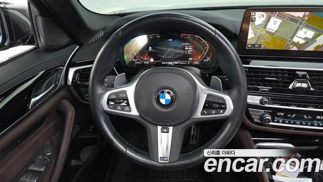 BMW 5 Series (G30) 530i xDrive M Sport Package 2023 — фото 13