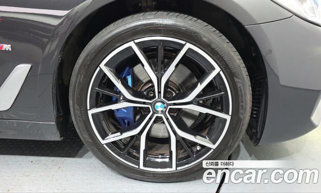 BMW 5 Series (G30) 530i xDrive M Sport Package 2023 — фото 21