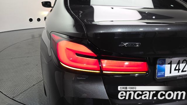 BMW 5 Series (G30) 530i xDrive M Sport Package 2023 — фото 23