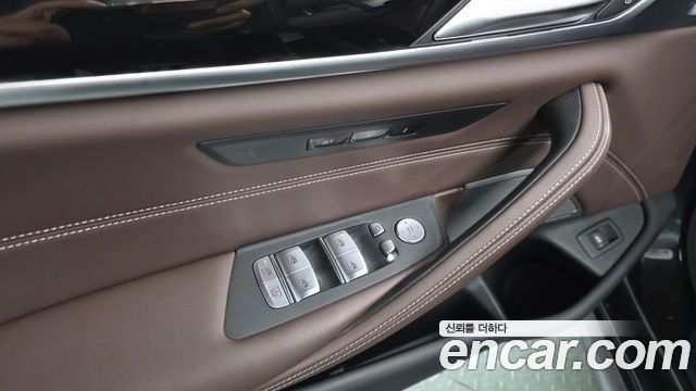BMW 5 Series (G30) 530i xDrive M Sport Package 2023 — фото 37
