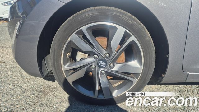 Hyundai Avante 1.6 GDi Premium Standard 2014 — фото 5