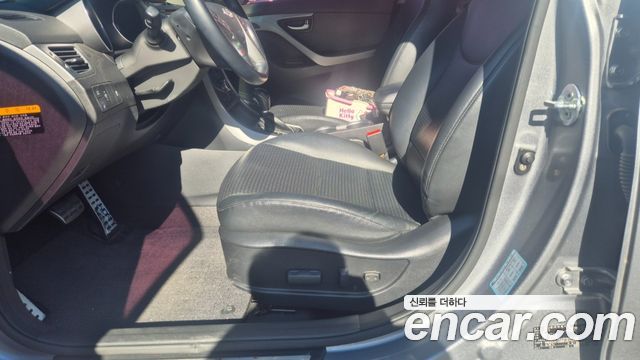 Hyundai Avante 1.6 GDi Premium Standard 2014 — фото 10