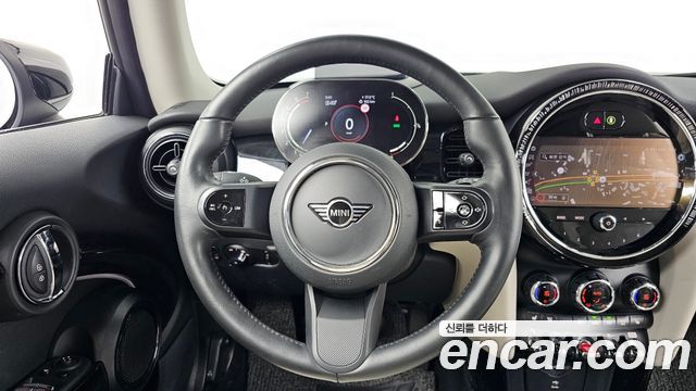 MINI Cooper S Classic Launch Pack Third Generation 2023 — фото 13