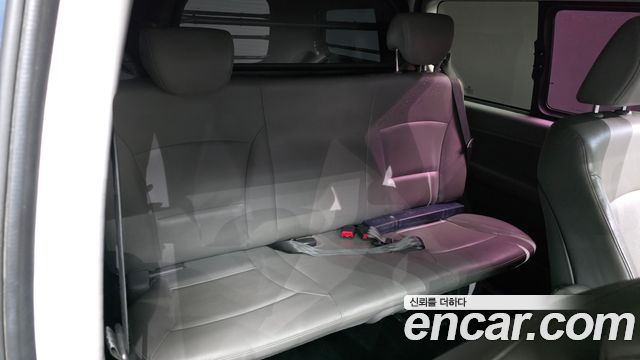Hyundai Grand Starex Van 5-Seater Modern 2019 — фото 12