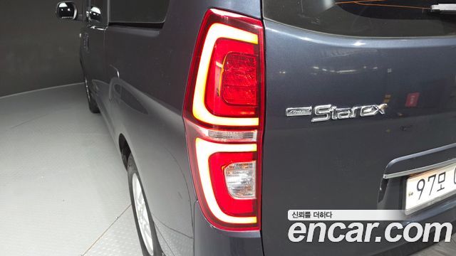 Hyundai Grand Starex Van 5-Seater Modern 2019 — фото 23