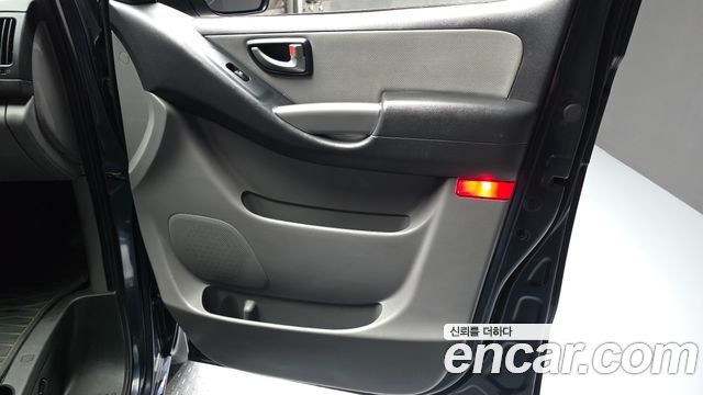 Hyundai Grand Starex Van 5-Seater Modern 2019 — фото 24