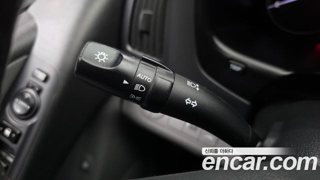 Hyundai Grand Starex Van 5-Seater Modern 2019 — фото 28