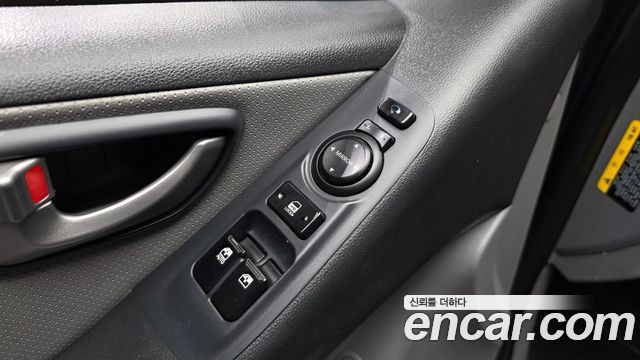 Hyundai Grand Starex Van 5-Seater Modern 2019 — фото 30