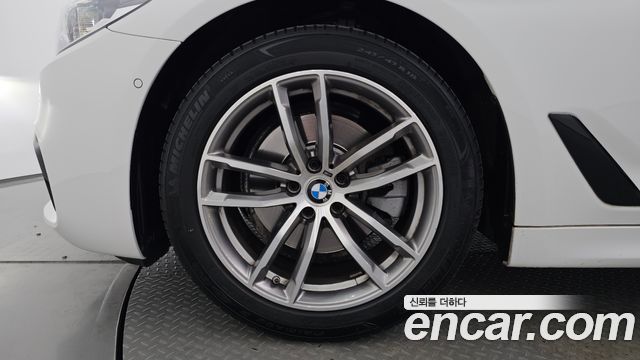 BMW 5 Series (G30) 520d M Sport Package Plus 2017 — фото 5
