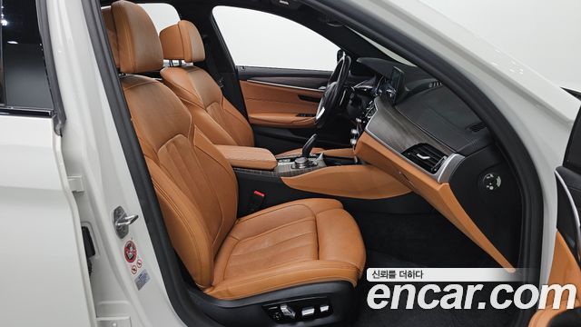 BMW 5 Series (G30) 520d M Sport Package Plus 2017 — фото 15