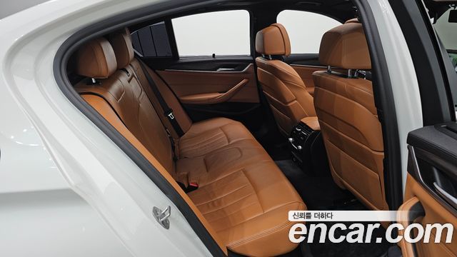 BMW 5 Series (G30) 520d M Sport Package Plus 2017 — фото 16