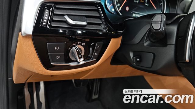 BMW 5 Series (G30) 520d M Sport Package Plus 2017 — фото 24