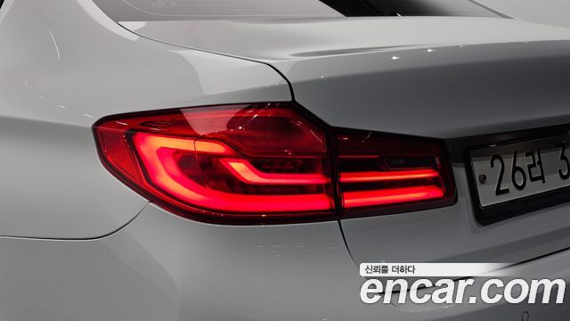 BMW 5 Series (G30) 520d M Sport Package Plus 2017 — фото 29