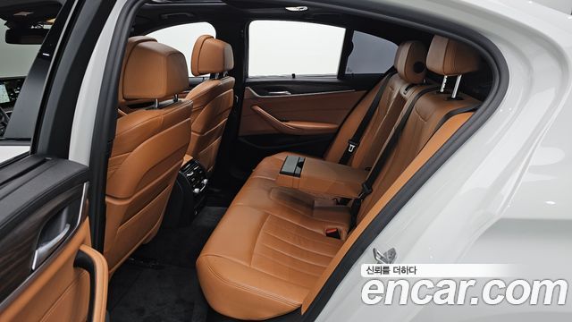 BMW 5 Series (G30) 520d M Sport Package Plus 2017 — фото 32