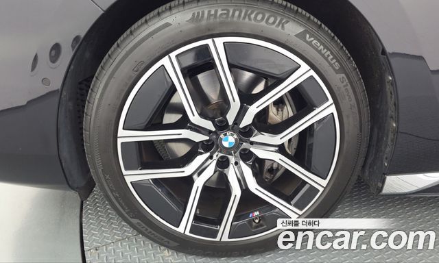 BMW 7 Series (G70) 740i xDrive M Sport Limited 2024 — фото 5