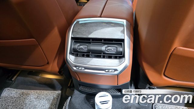 BMW 7 Series (G70) 740i xDrive M Sport Limited 2024 — фото 38